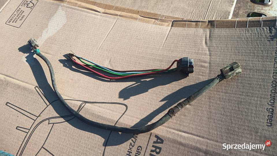 Wiązki fiat 125pprzednia i tylnia skrzynka Łódź