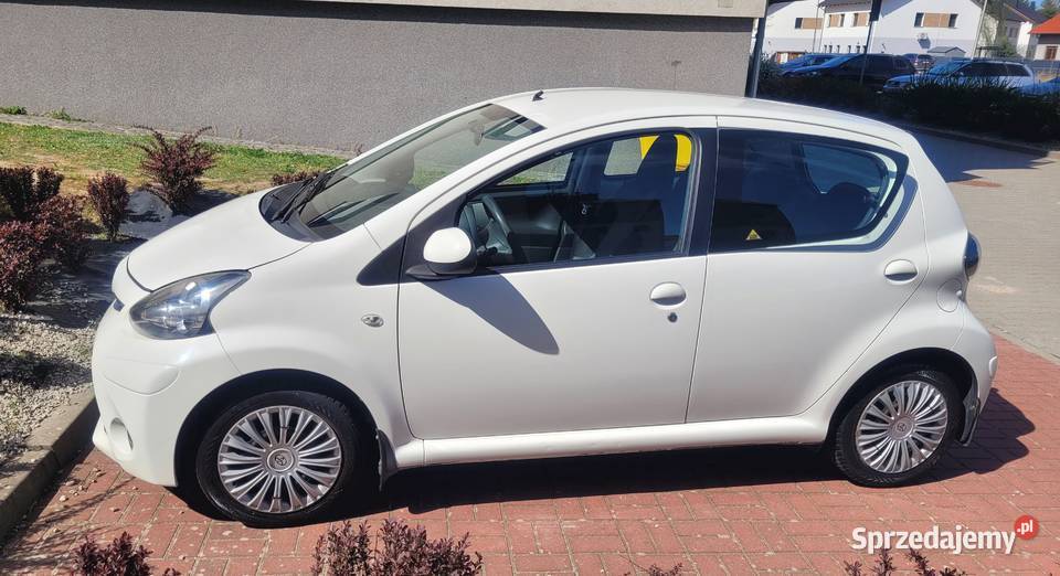 Toyota Aygo 2012 10 VVTI 68 Benzyna Niski Aygo lubuskie Zielona Góra