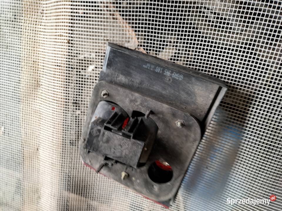 PASSAT B4 KOMBI LAMPA TYŁ TYLNA KLAPA Kamień-Kolonia