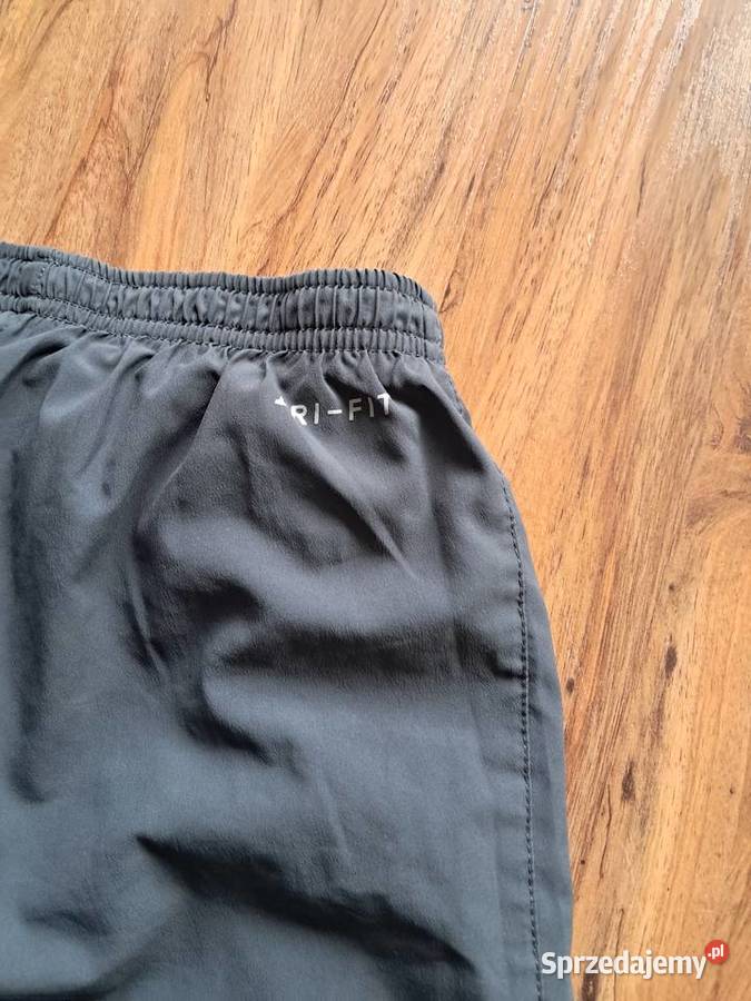 chłopięce spodenki nike na wzrost 170 s stan raz świętokrzyskie Sandomierz