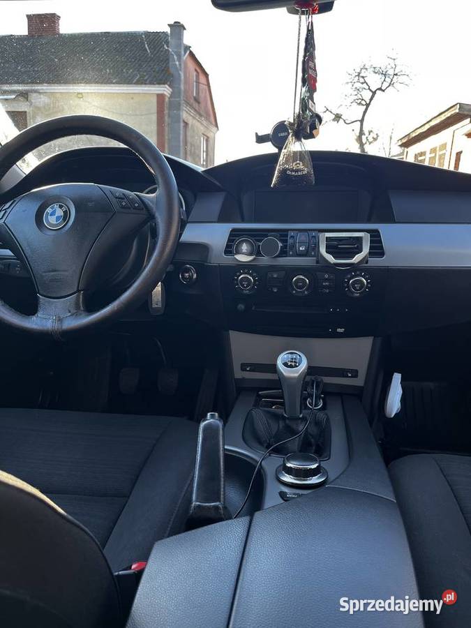 BMW E60 20d 2006 manual Buśno