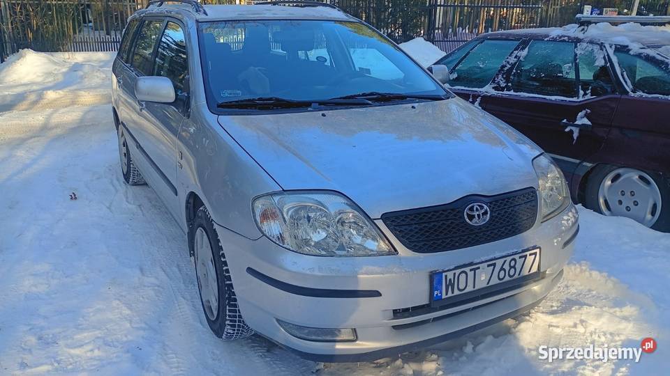 Toyota Corolla 2003 salon Polska klimatyzacja serwisowany w ASO Warszawa