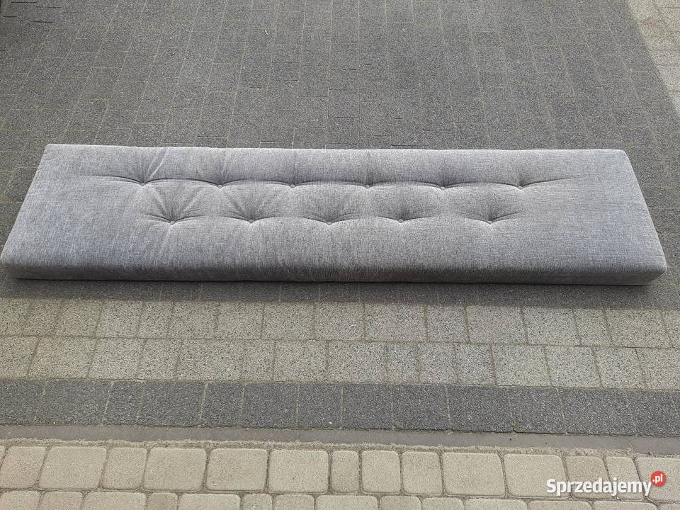 Materacpoduchagąbka do przyczepy kempingowej Skokowa