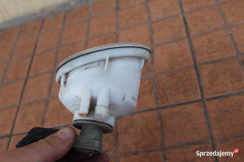 LAMPA W ZDERZAK TYŁ PRAWA VW BEETLE 1C0941072 Lampy przednie