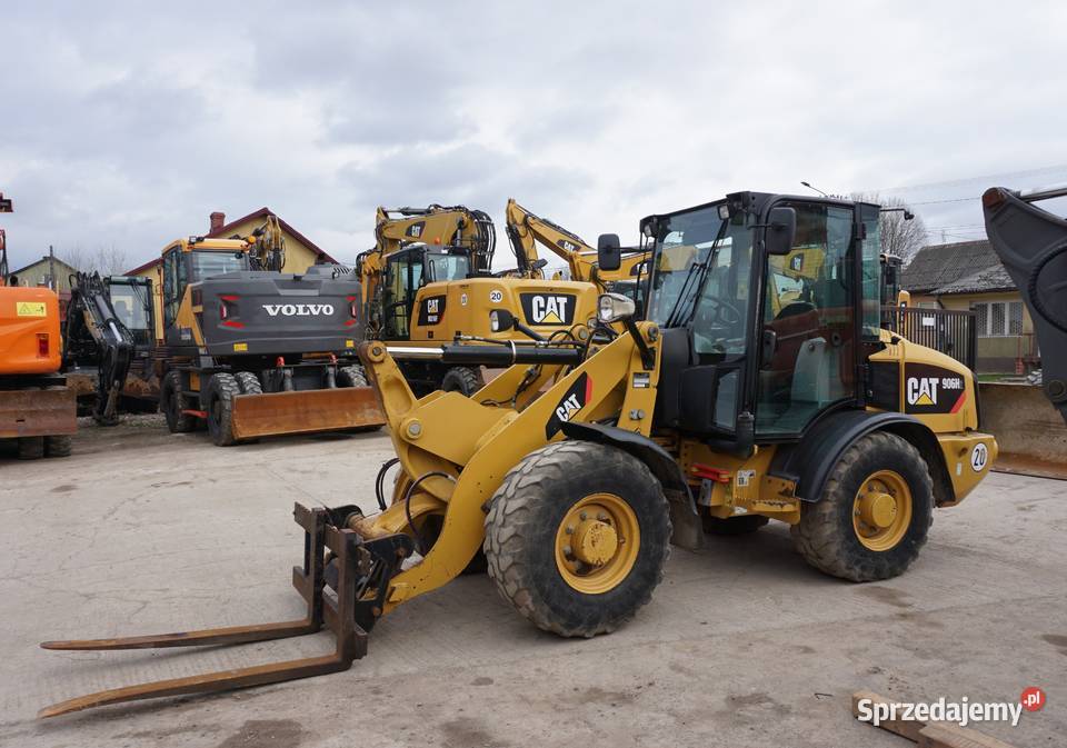 Ładowarka CAT 906 H2 2014 Pozostałe świętokrzyskie