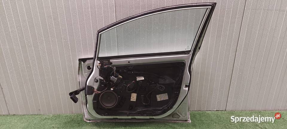 DRZWI PRAWE PRZEDNIE FORD FIESTA MK7 LAK 69 2 osobowe sprzedam