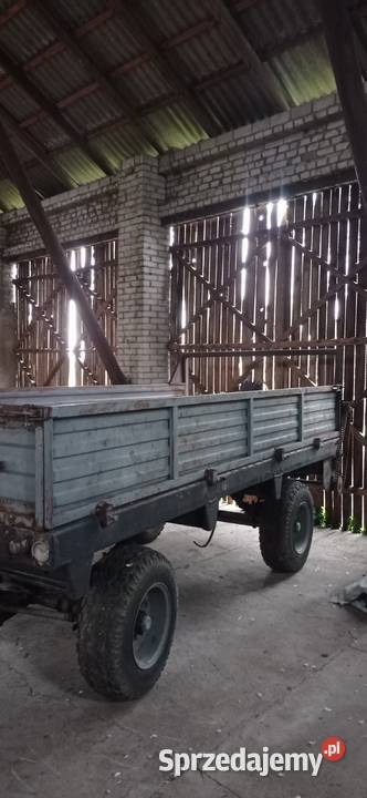 Rozrzutnik 2osiowy nieuszkodzony Rozrzutniki obornika łódzkie Plecka Dąbrowa