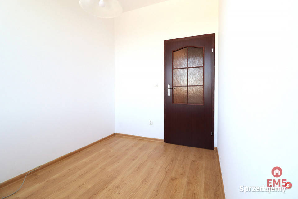 sprzedaży mieszkania 582m2 3 pok Nowinka miejsce parkingowe