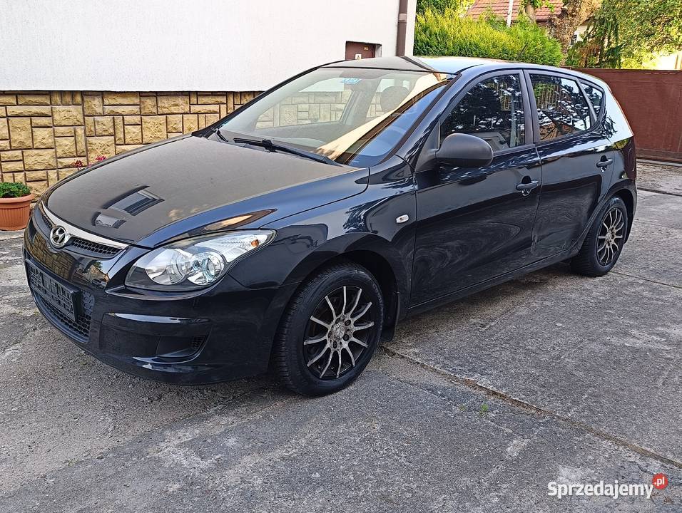 Hyundai i30 14i 109 216 2010r Czarny Klima i30 Trzcianka