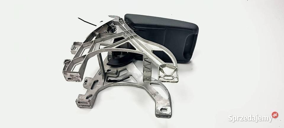 PODŁOKIETNIK AUDI A4 B9 QUATTRO 8W0864283E osobowe Lipno