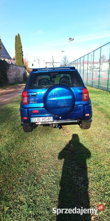 Toyota rav4 20 BenzynaLPG niebieski Miłków