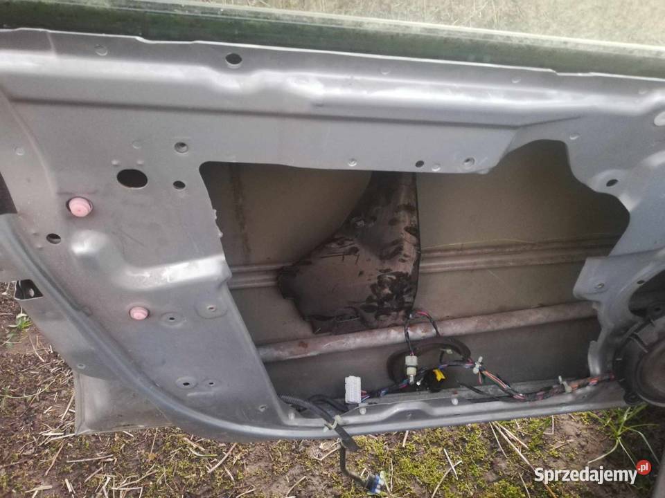 Nissan Primera drzwi przednie lewe lakier kyo g Drzwi Ostrów Wielkopolski