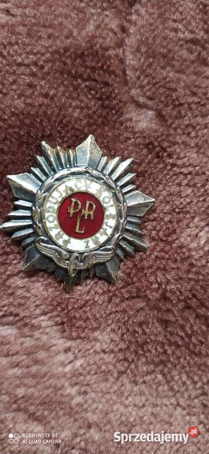 przypinka przodujący kolejarz prl odznaka Pozostałe Poznań