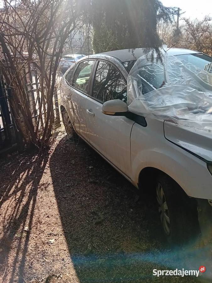 Ford focus 16 diesel stłuczce uszkodzony mazowieckie