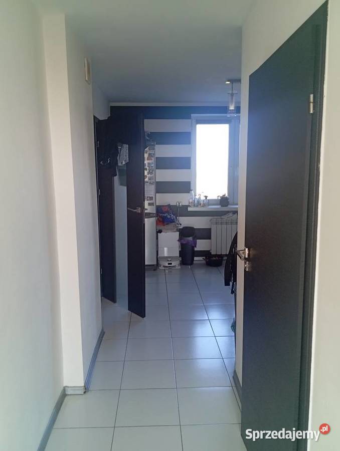 Duży dom w Lubieniu PKP duże budynki gospodarcze asfalt