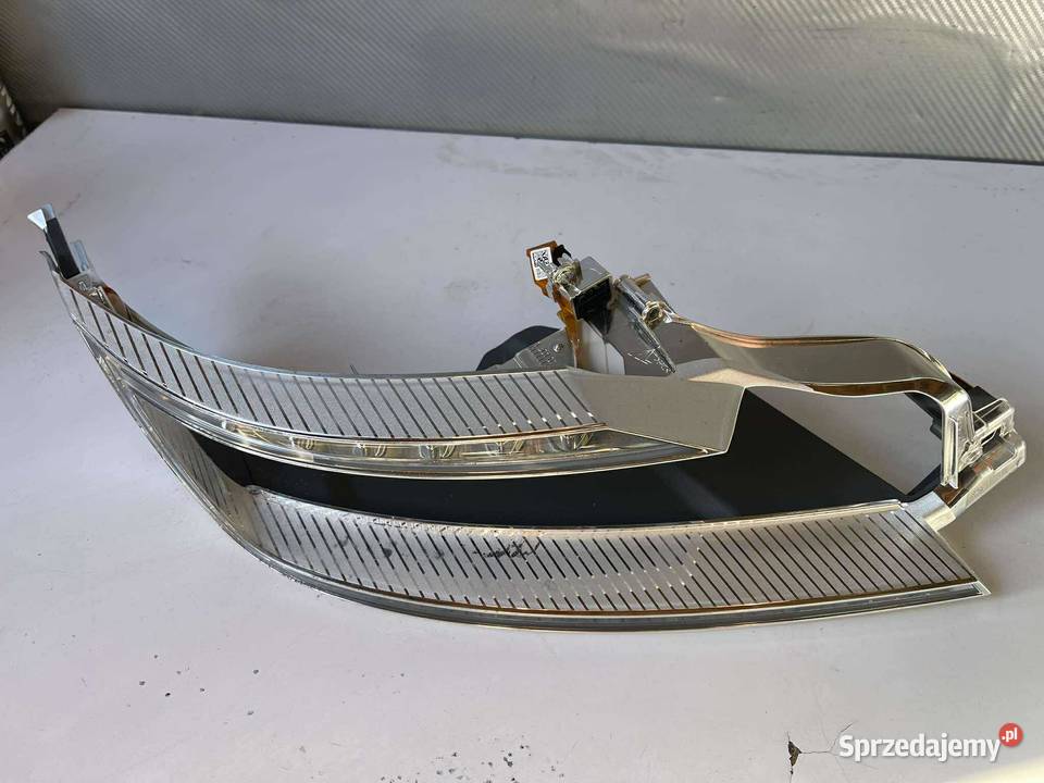 MERCEDES CLS W218 LED RAMKA PRAWEJ LAMPY osobowe sprzedam