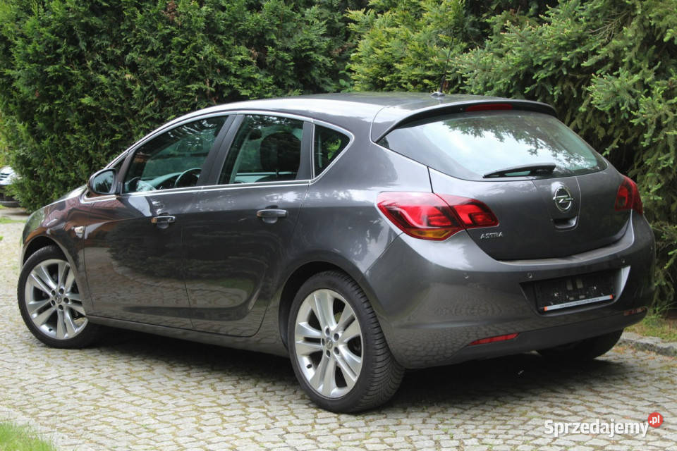 Opel Astra Opel Astra 16 Benzyna 150 J 20092019 Hatchback Lubań