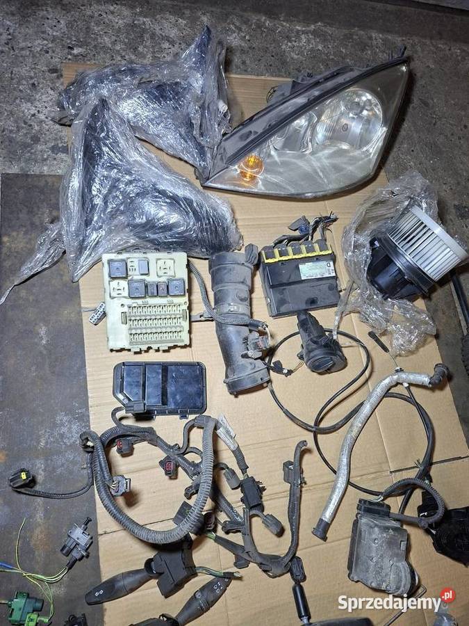 Ford focus mk1 23 benzyna Rok produkcji 2002 Motoryzacja podkarpackie Łańcut