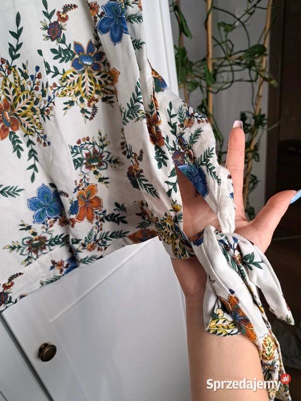Bluzka damska Top Secret Woman 38 kwiatowy wzór Trąbki Wielkie
