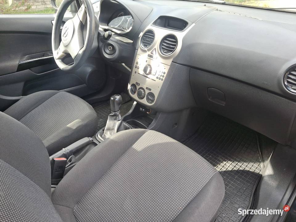 Opel Corsa benzyna 5 drzwiowa sprzedam
