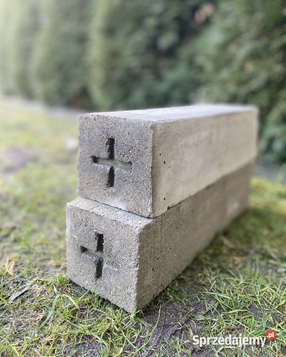 Słupki geodezyjnekamienie graniczne łódzkie Radomsko