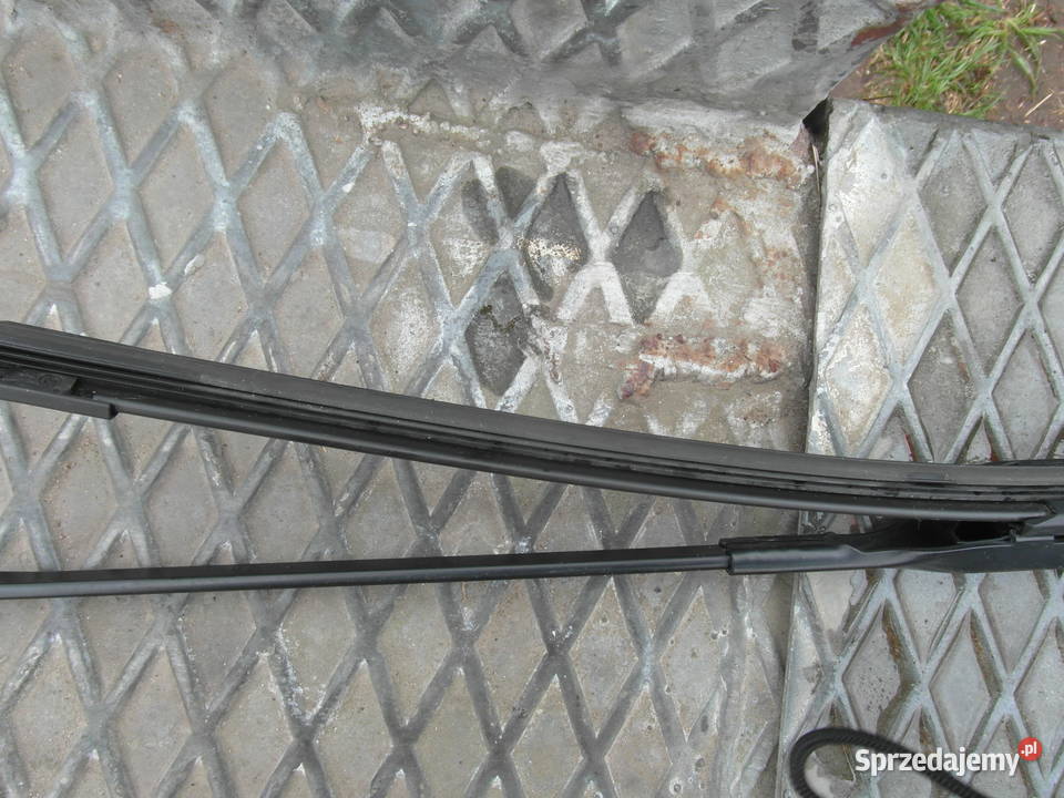 RAMIĘ WYCIERACZKI AUDI A4 B8 A5 8k1955408 Szczecin
