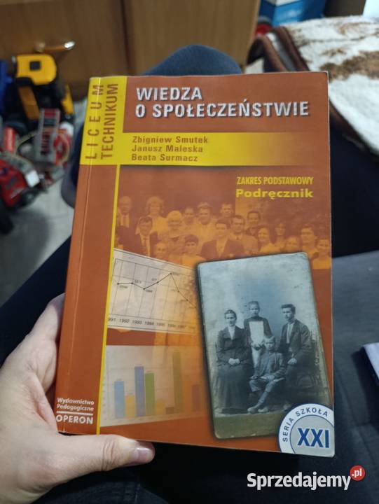 Podręcznik do wiedzy o społeczeństwie liceum i Poznań