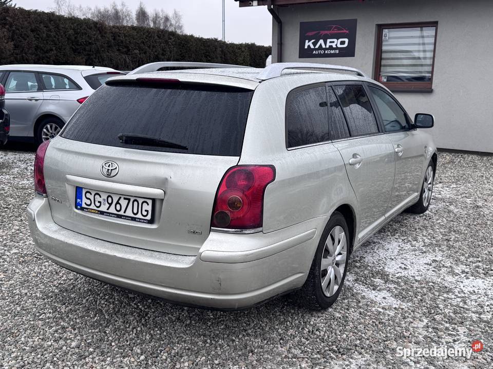 Toyota Avensis światła przeciwmgielne Paniówki