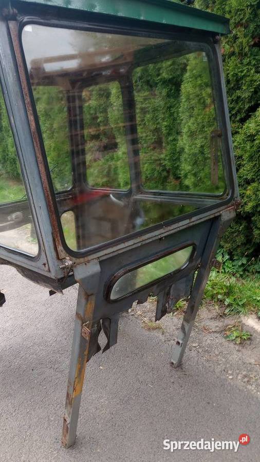 Kabina do ursusa 360 Słomniki sprzedam