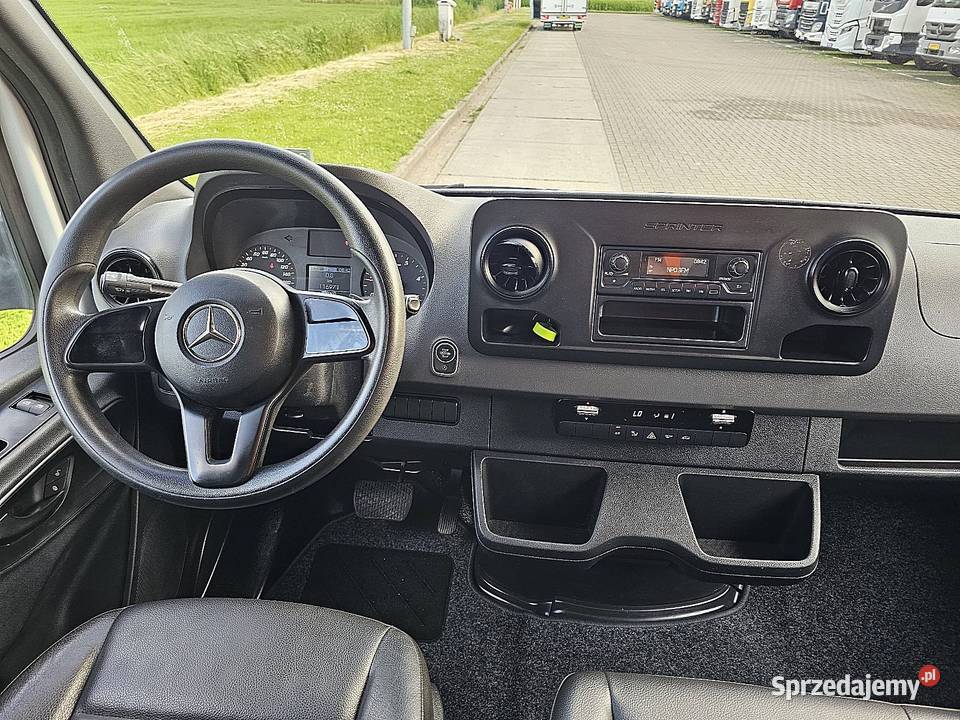 MercedesBenz SPRINTER 314 kontener winda Samochody dostawcze