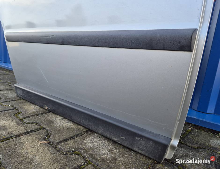 DRZWI TYŁ PRAWY TYLNE PRAWE VW PASSAT B5 FL osobowe świętokrzyskie Działoszyce