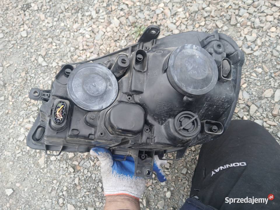 Lampa prawa przód przednia Volkswagen Polo 4 9N małopolskie Radłów