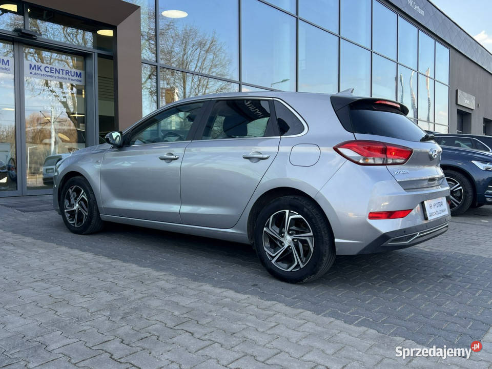 Hyundai i30 15TGDI 160 48V 7DCT Smart Gwarancja srebrny