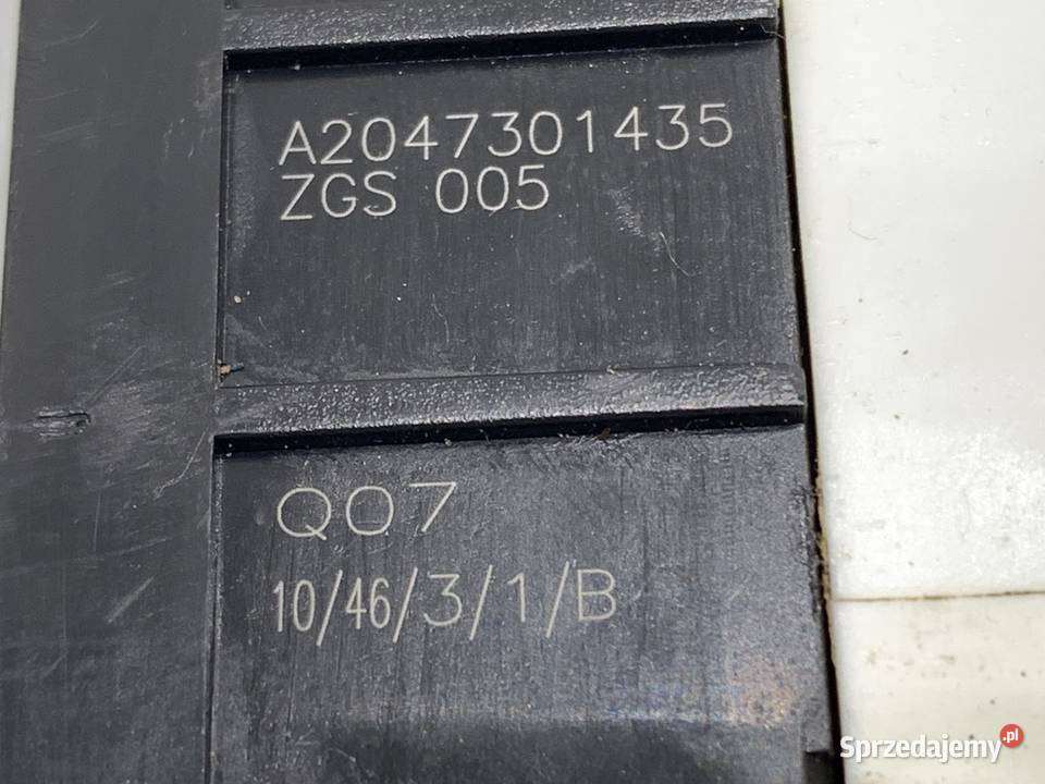 ZAMEK DRZWI PRAWY TYŁ MERCEDES C218 Hatchback osobowe