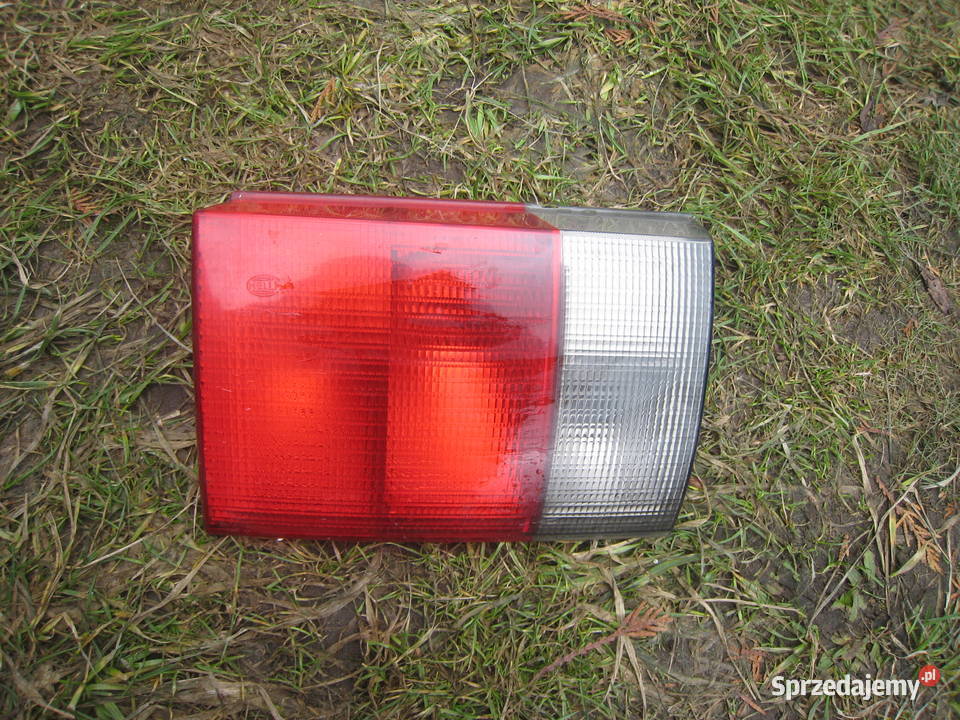 Lampa tylna lewa w klapę Audi 80 B4 sedan 9094 Kraków