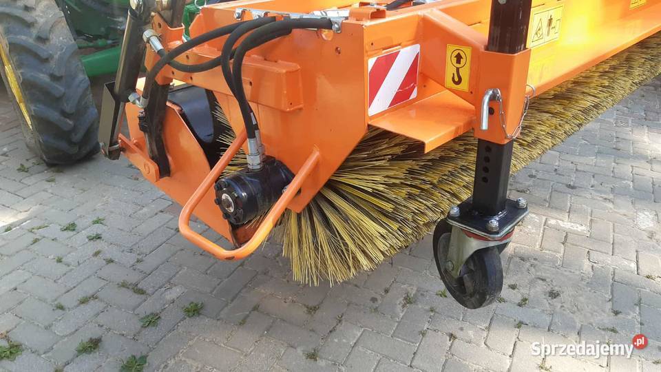 Zamiatarka zawieszana Pronar ZM200001 Agata Nałęczów