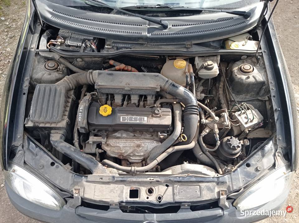 Opel Corsa 15 D 49 kW 2000 r dawca części