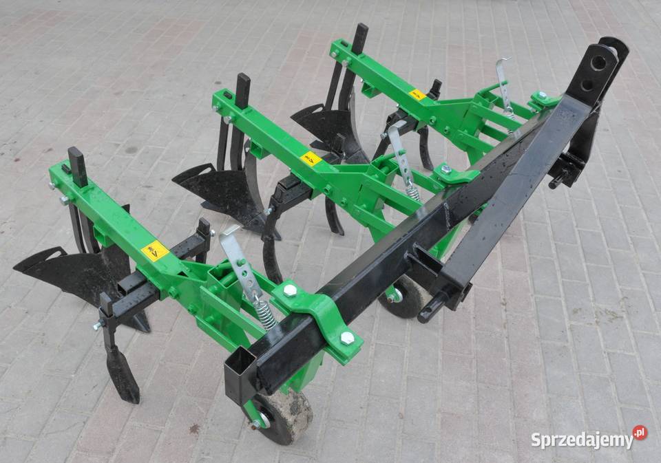 Pielnikoobsypnik 3sekcyjny dwurzędowy 4FARMER nieuszkodzony Tajęcina