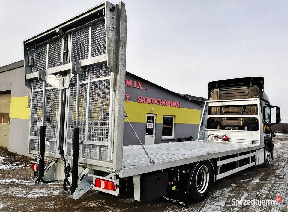 Mercedes NOWE NADWOZIE rampa hydrauliczna pomoc Strachosław