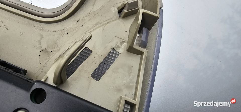 Lampka kabiny mercedes w220 a2158202301 osobowe Zbąszyń