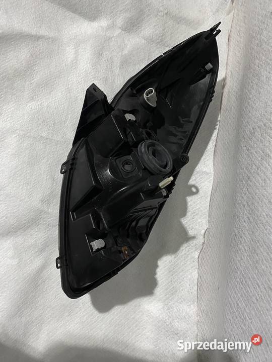 Lampa lewy przód Dacia Sandero I 0813