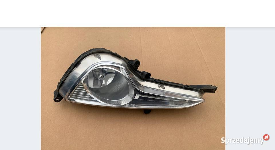 Halogen lewy hiunday i 40 2012 Świnice Warckie
