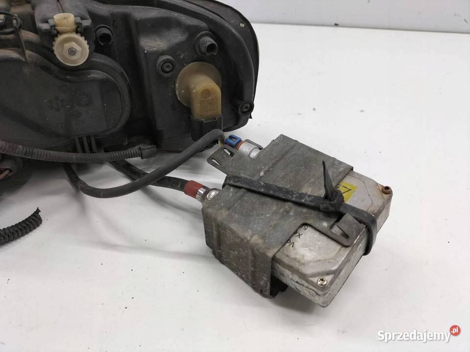 LAMPA PRZÓD PRAWA LIFT XENON EUROPA Audi A3 I Rok produkcji 2003