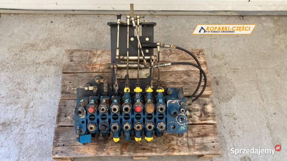 Kompletny rozdzielacz tylny Holland LB 115 CASE Kosakowo sprzedam