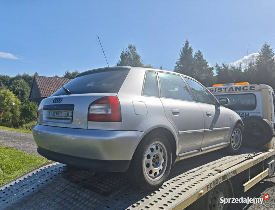 Audi A3 Audi a3 18 turbo 5 drzwi 8L 19962003 4/5 A3 Rząśnik