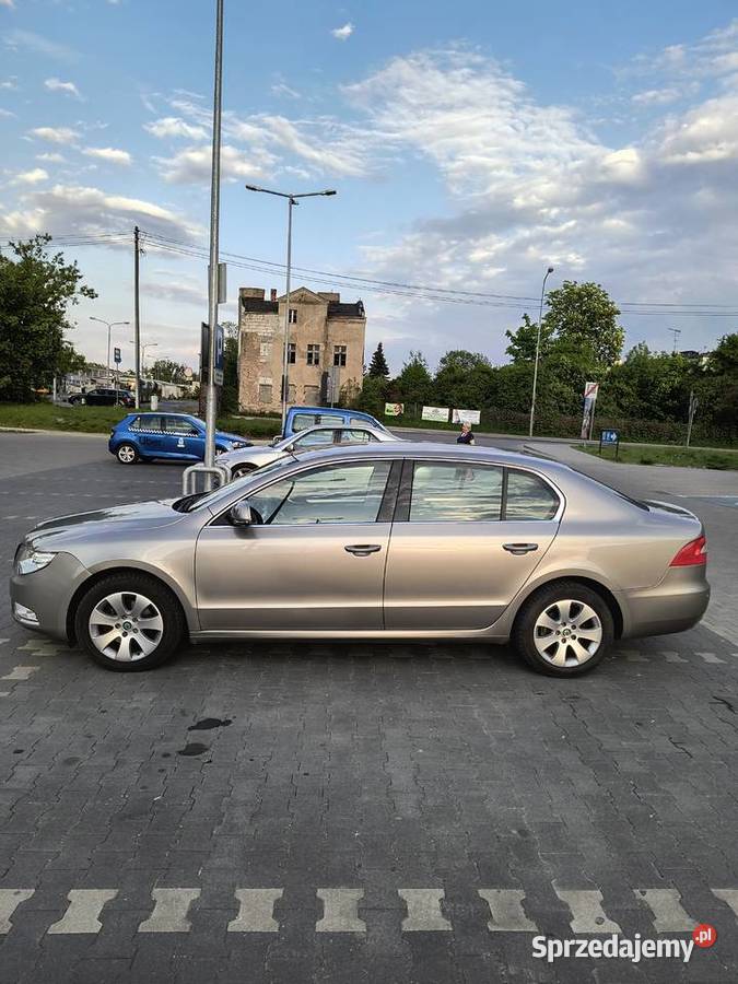 Skoda superb grudzień 2010 lakier metallic Poznań sprzedam