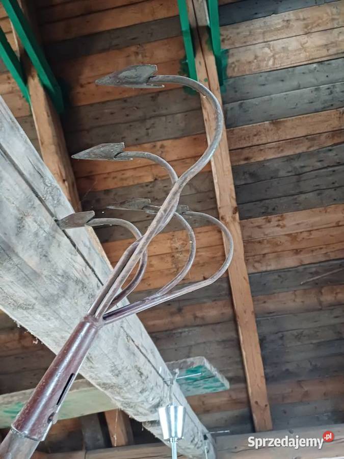 Stara ręczna brona ogrodowa Lubań