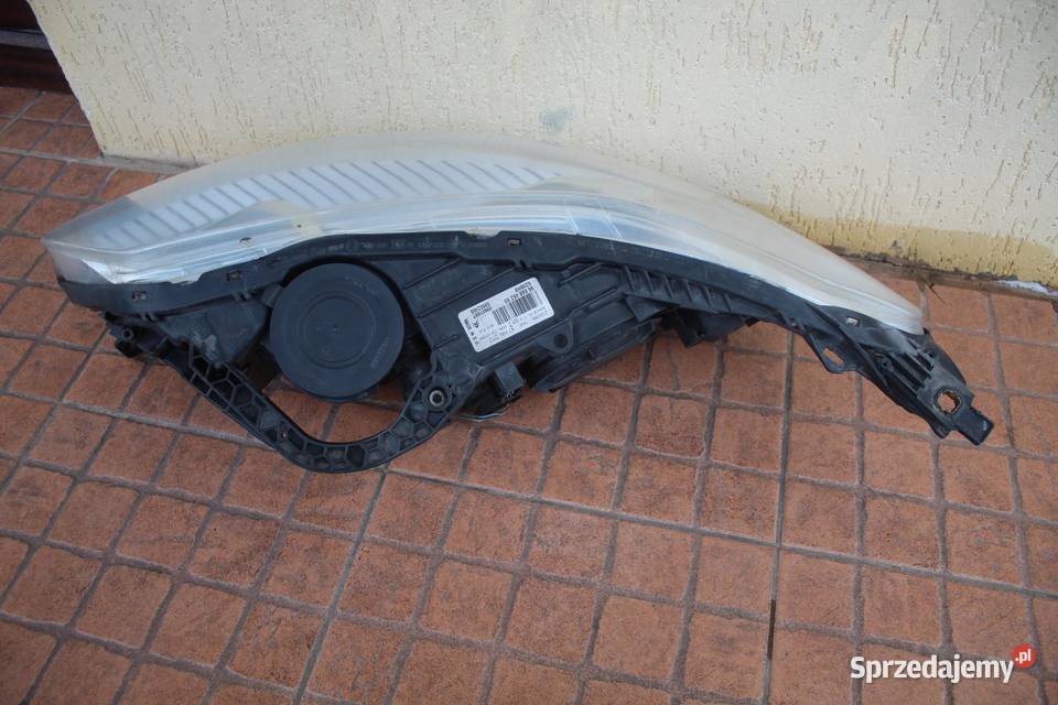 LAMPA PRAWA PRAWY PRZÓD CITROEN C5 III X7 EU