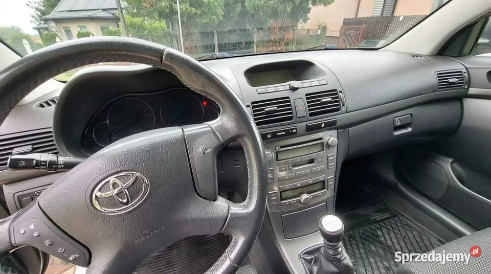 Toyota avensis t25 22 d4d 150koni 2006r relingi dachowe łódzkie