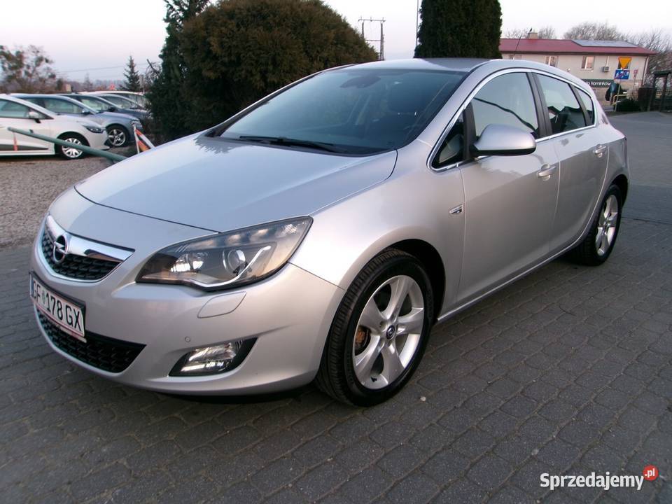 Opel Astra 17 D Xenon LED Sprowadzona isofix Astra Dolna Grupa